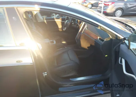 2018 Tesla Model S 100D/75D/P100D из США, поврежденный, VIN 5YJSA1E2XJF247860